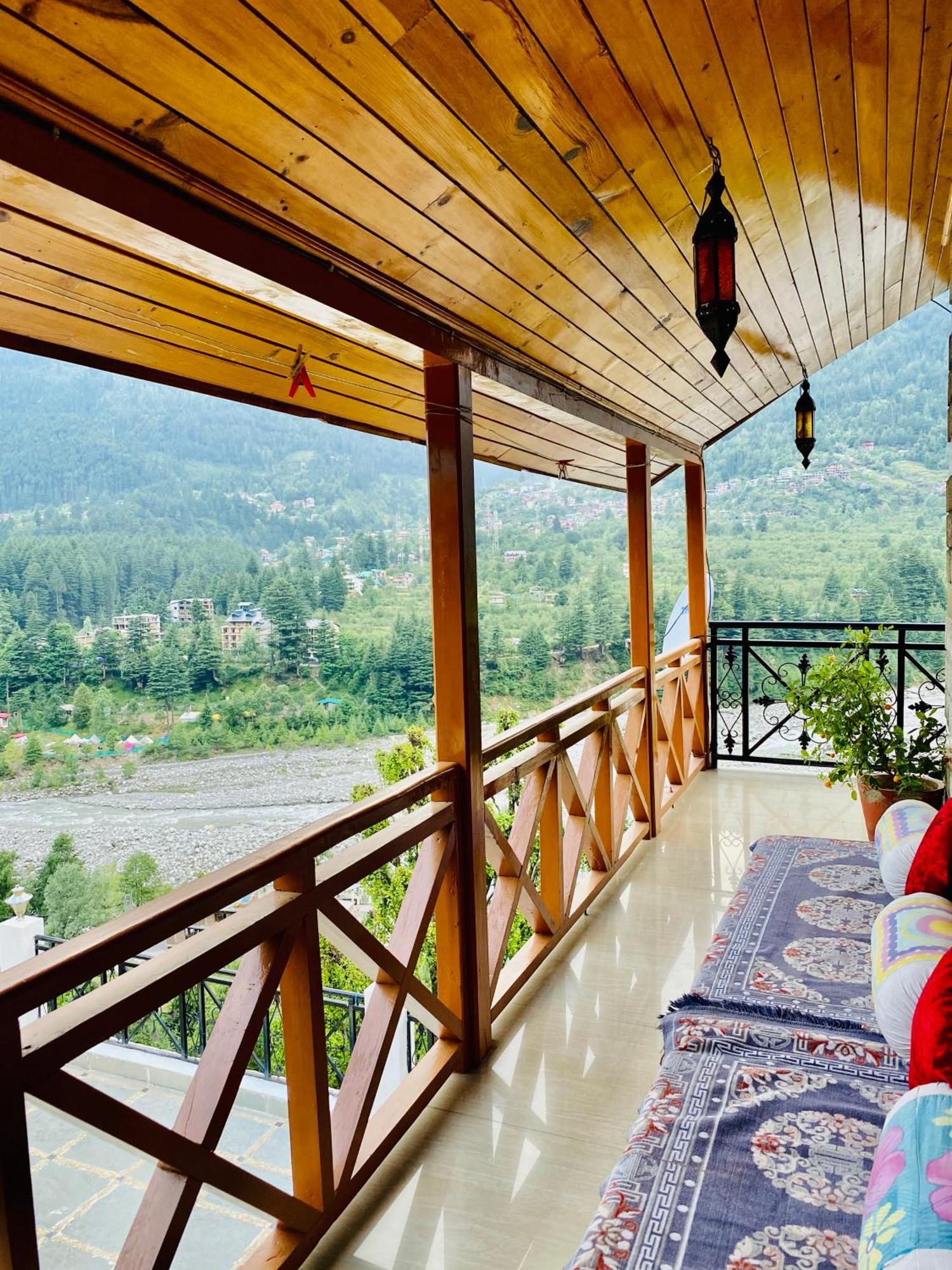 Hotel The Four Season & Resort, - A Blissful View From 4*